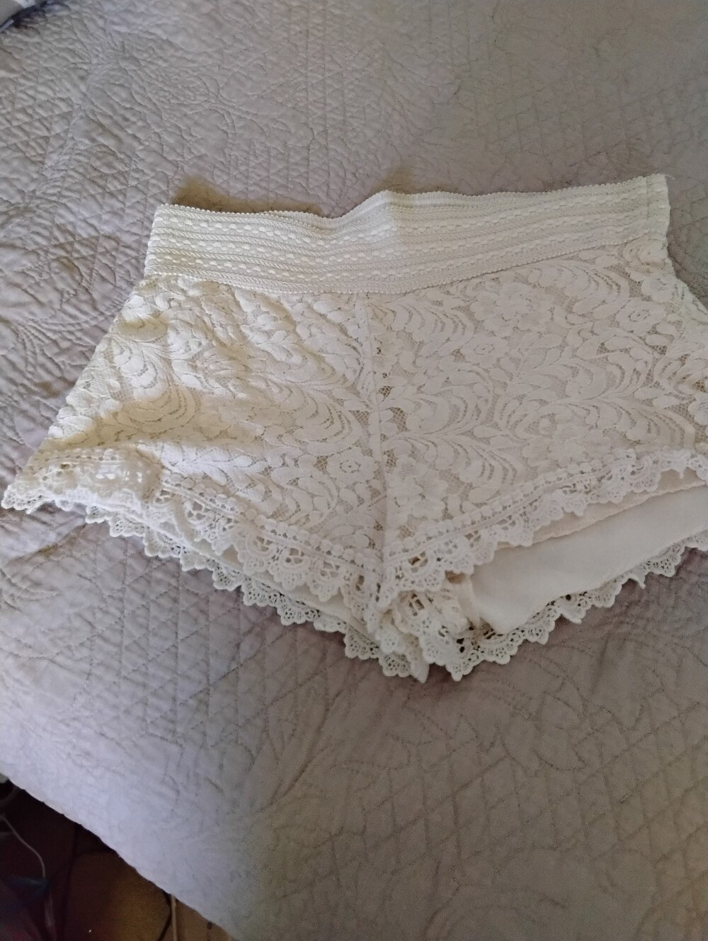 AMBIANCE Cute And Lacy Summer Shorts, Size S.